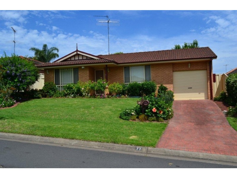11 Magpie Place, Glenmore Park NSW 2745