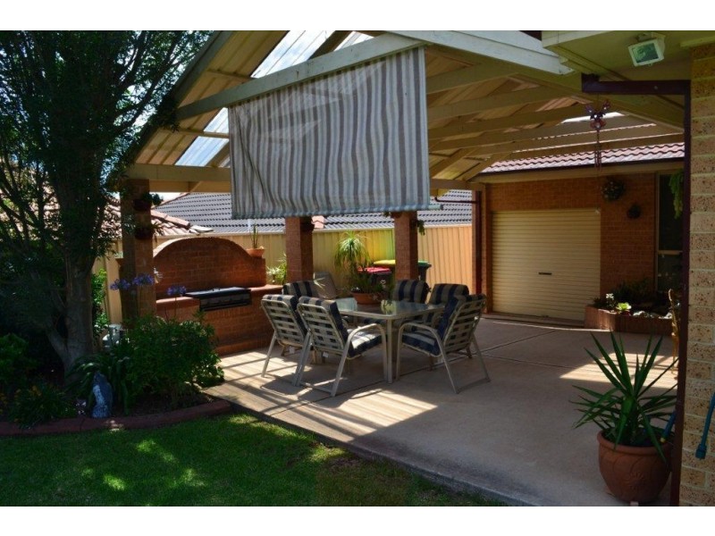 11 Magpie Place, Glenmore Park NSW 2745