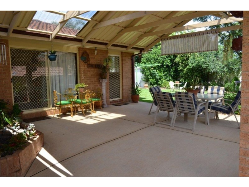 11 Magpie Place, Glenmore Park NSW 2745