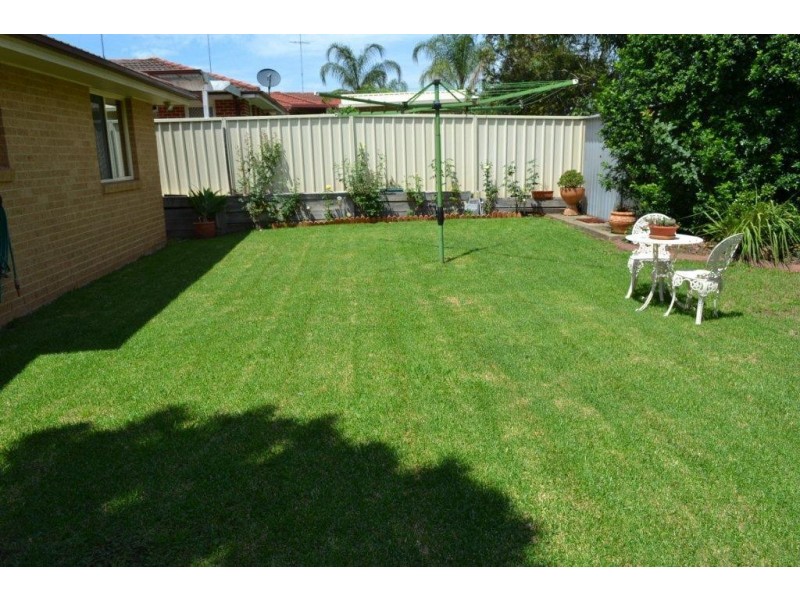 11 Magpie Place, Glenmore Park NSW 2745