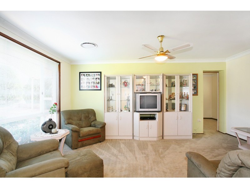 23 Warburton Crescent, Werrington County NSW 2747