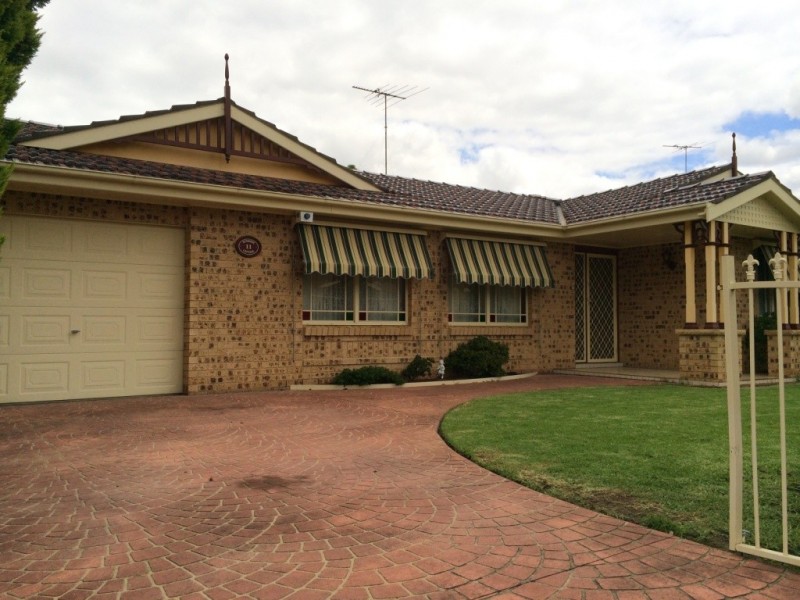 11 Buyu Road, Glenmore Park NSW 2745