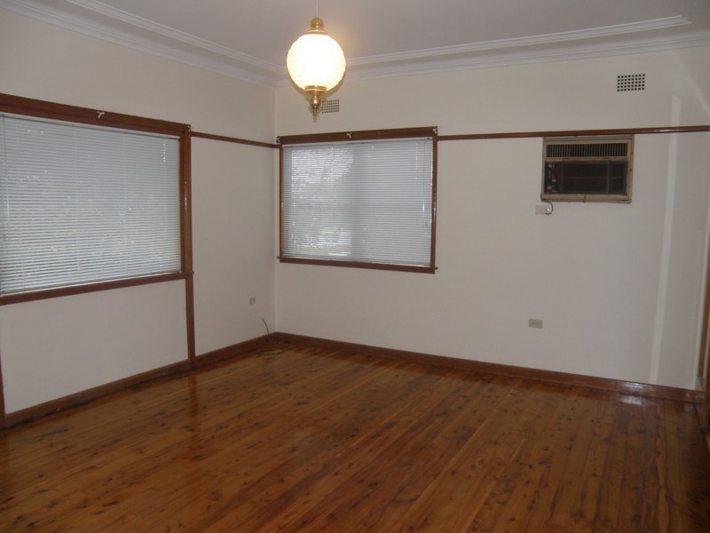 7 Worth Street, Penrith NSW 2750