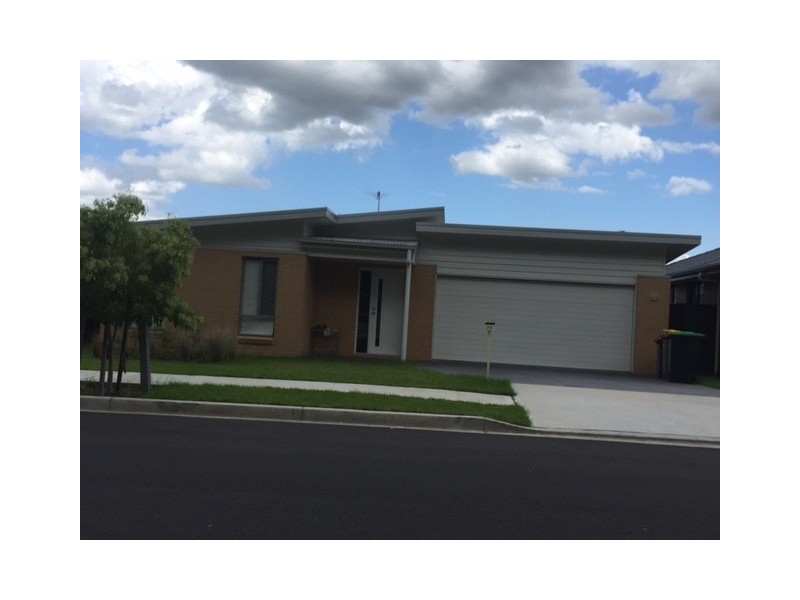 26 Bluestone Drive, Glenmore Park NSW 2745