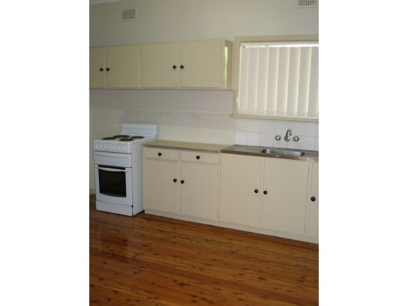 13 Penrose Crescent, South Penrith NSW 2750