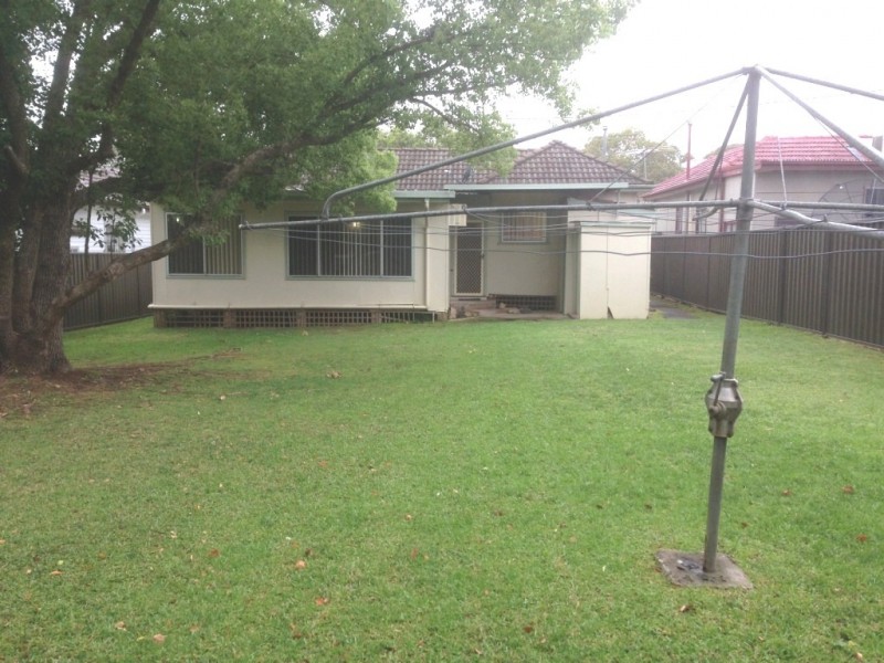 13 Penrose Crescent, South Penrith NSW 2750