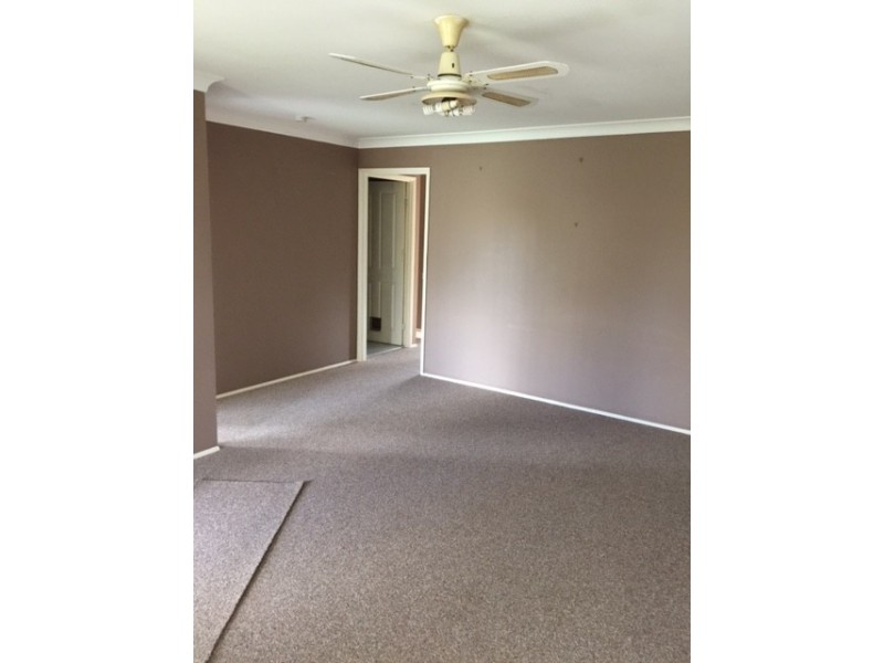 1 Hercules Close, Cranebrook NSW 2749