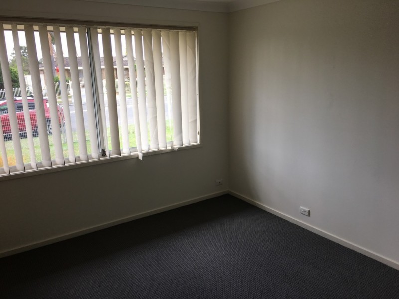 4 Sunflower Drive, Claremont Meadows NSW 2747