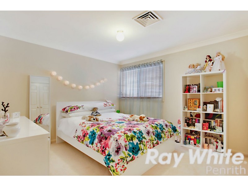 13 Roseville Terrace, Glenmore Park NSW 2745