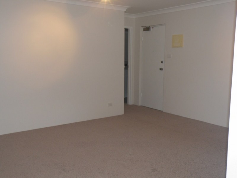 8/21 Castlereagh Street, Penrith NSW 2750