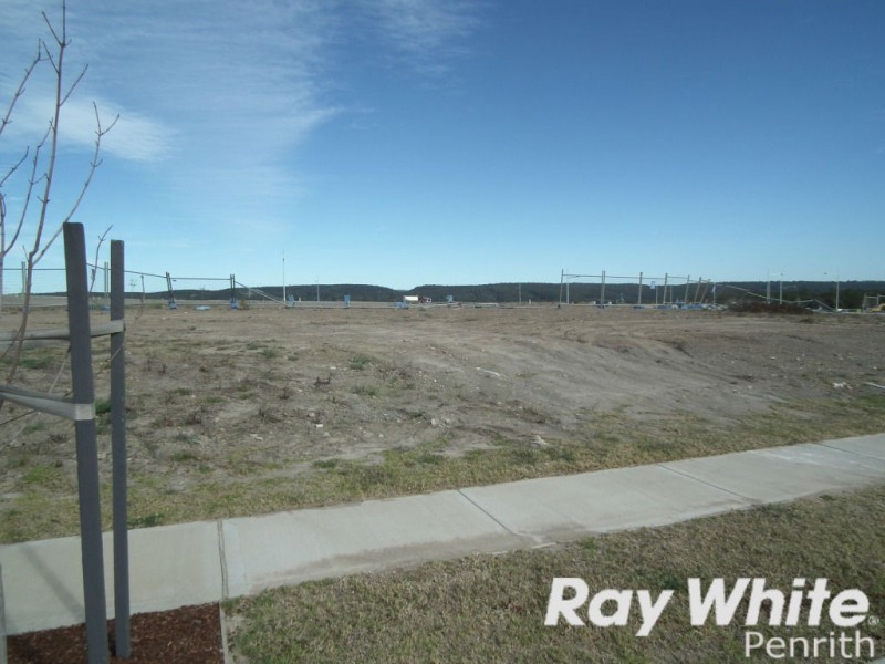 33 Yerrang Avenue Mulgoa Rise, Glenmore Park NSW 2745
