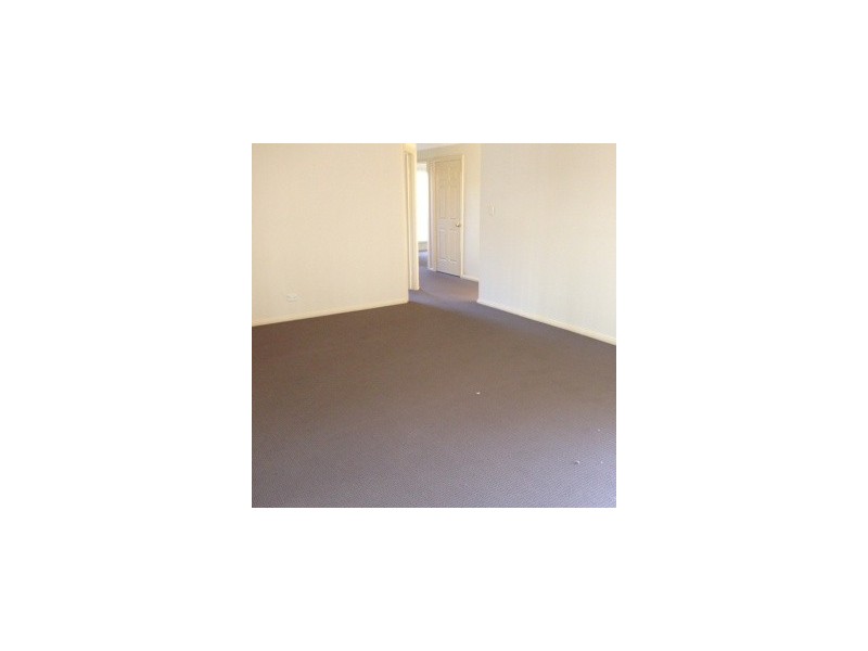 1/1 Eton Road, Cambridge Park NSW 2747