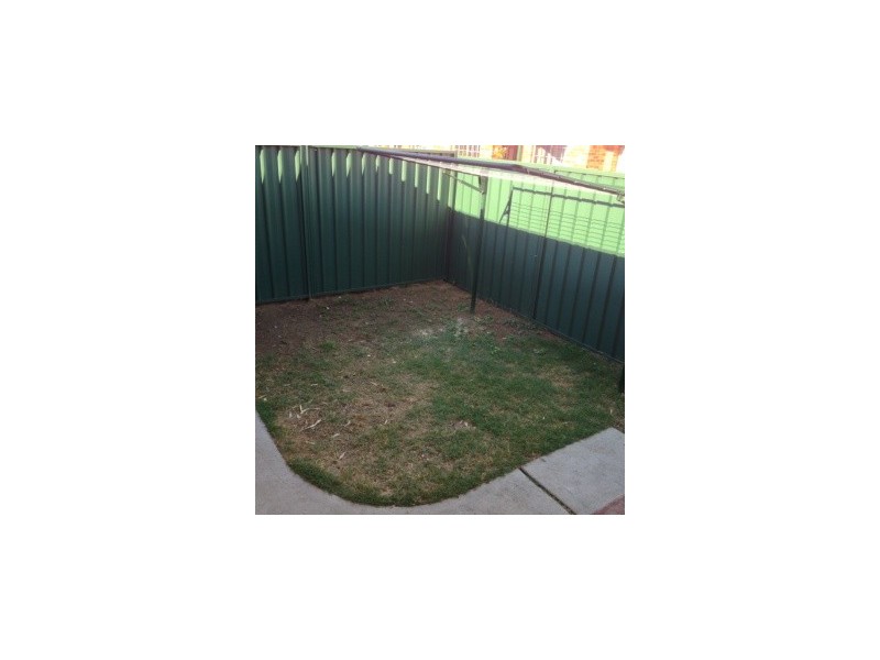 1/1 Eton Road, Cambridge Park NSW 2747