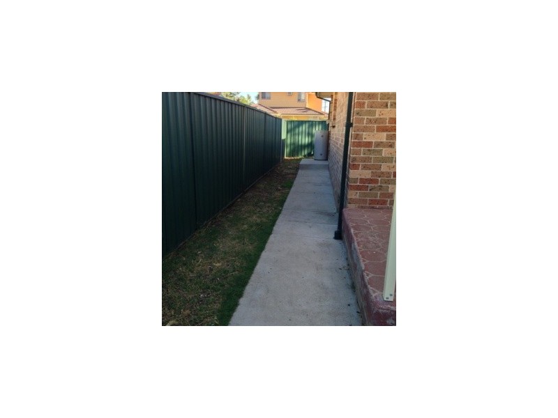 1/1 Eton Road, Cambridge Park NSW 2747