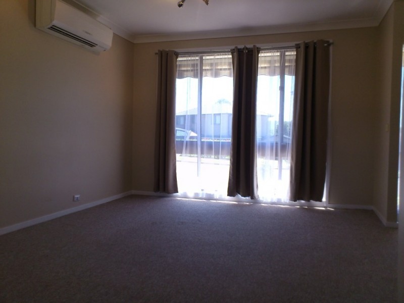 2/26 School House Road, Glenmore Park NSW 2745