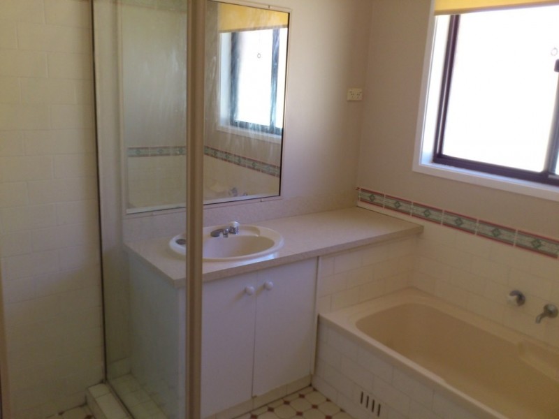 2/26 School House Road, Glenmore Park NSW 2745