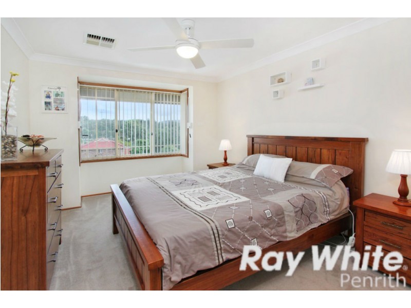 17 Barron Field Drive, Glenmore Park NSW 2745