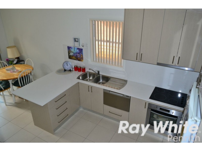 2/15 Warwick Street, Penrith NSW 2750