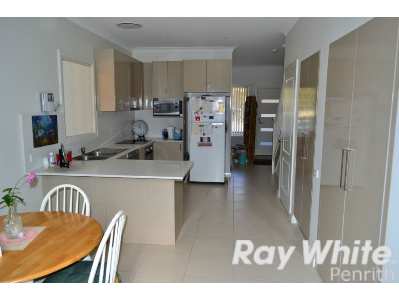 2/15 Warwick Street, Penrith NSW 2750