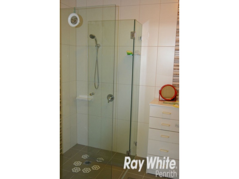 2/15 Warwick Street, Penrith NSW 2750