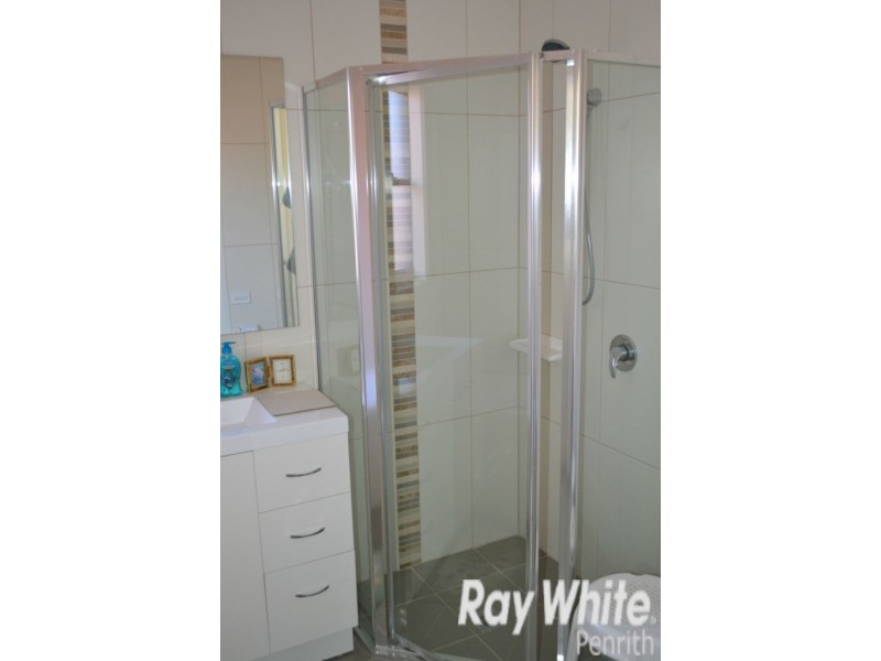 2/15 Warwick Street, Penrith NSW 2750