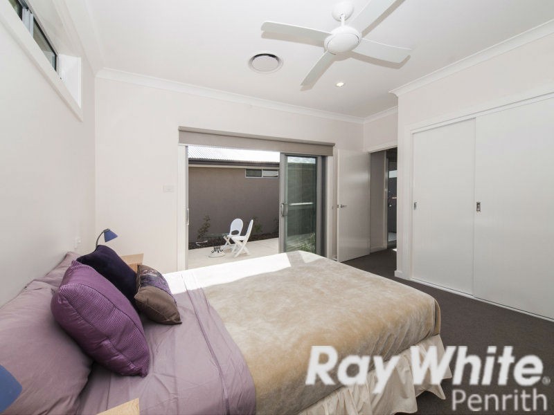 42 Twin Creeks Drive, Luddenham NSW 2745