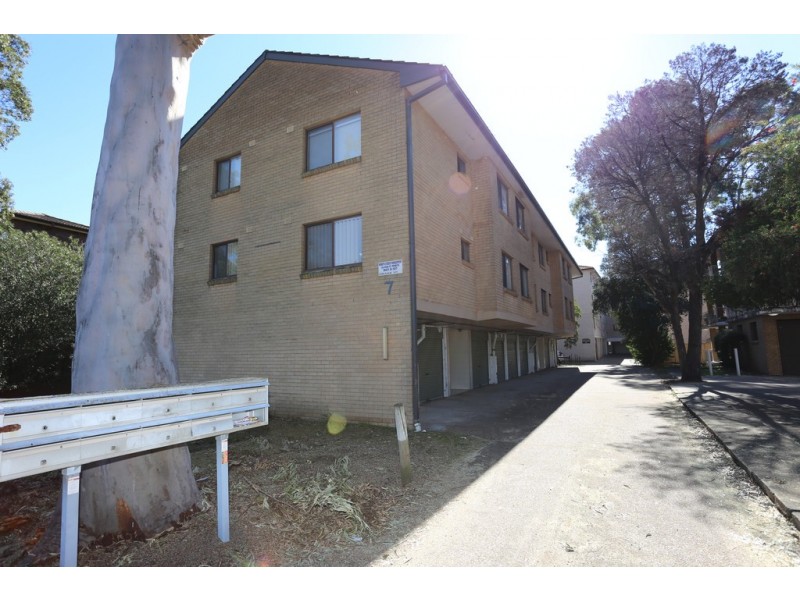 1/7 Santley Crescent, Kingswood NSW 2747
