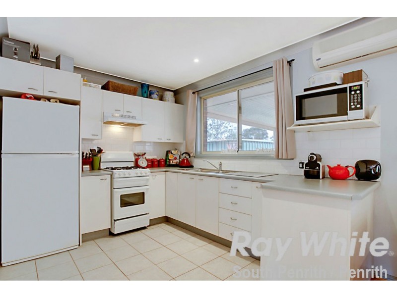 2/39 Kenneth Slessor Drive, Glenmore Park NSW 2745
