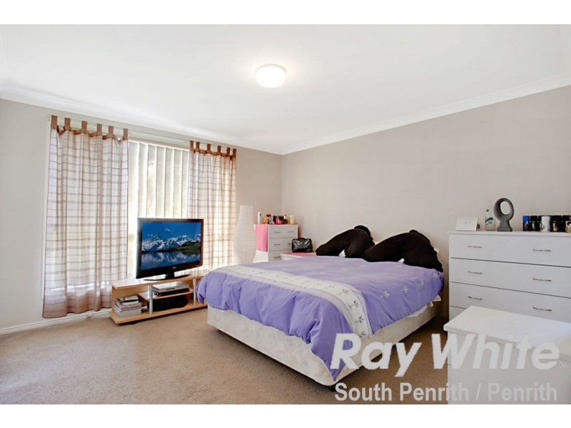 19 Ferntree Close, Glenmore Park NSW 2745