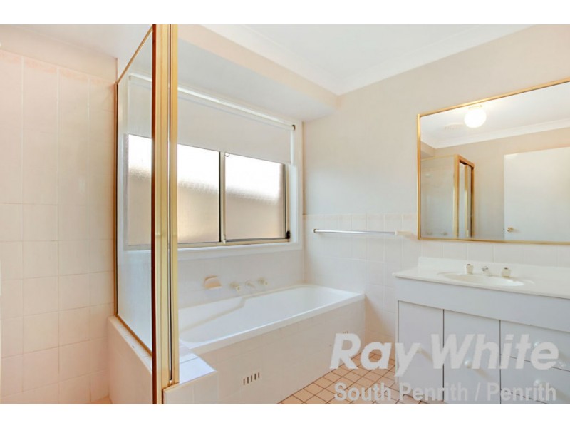 19 Ferntree Close, Glenmore Park NSW 2745