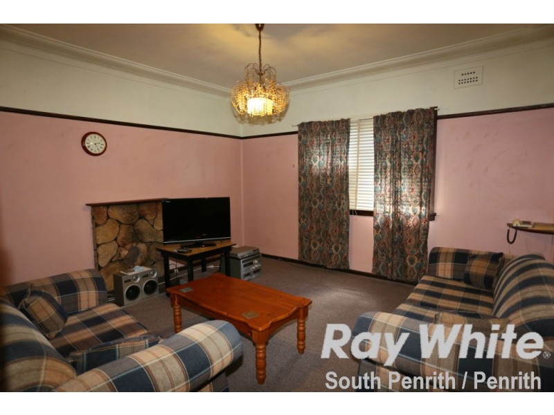 9 Glenview Street, St Marys NSW 2760