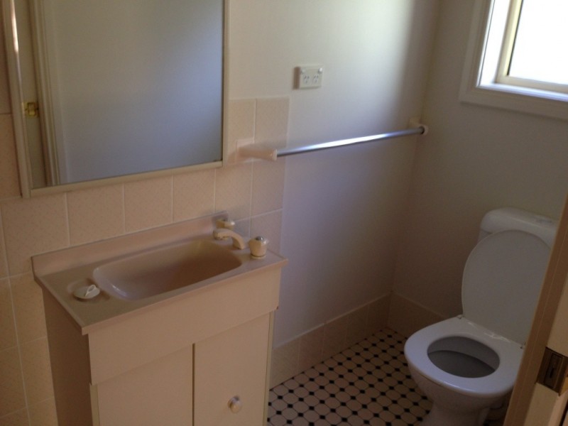 13 Regentville Road, Glenmore Park NSW 2745