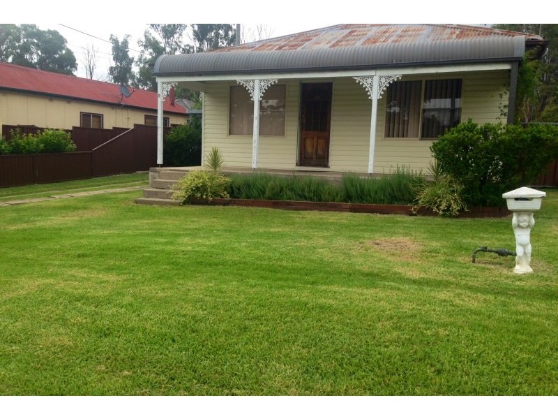 5 Barker Street, Cambridge Park NSW 2747