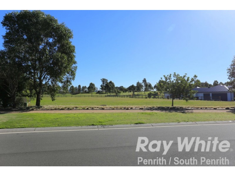 56 Portrush Crescent, Luddenham NSW 2745