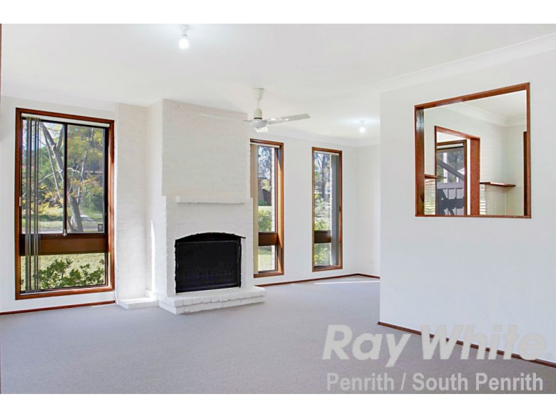 8 Pavey Place, Cranebrook NSW 2749