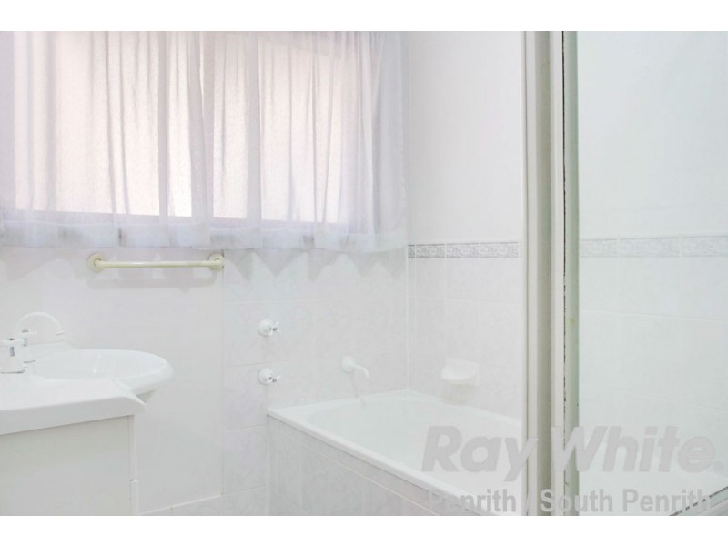 8 Pavey Place, Cranebrook NSW 2749