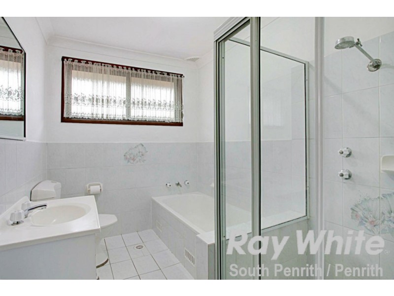 17 Samuel Foster Drive, South Penrith NSW 2750