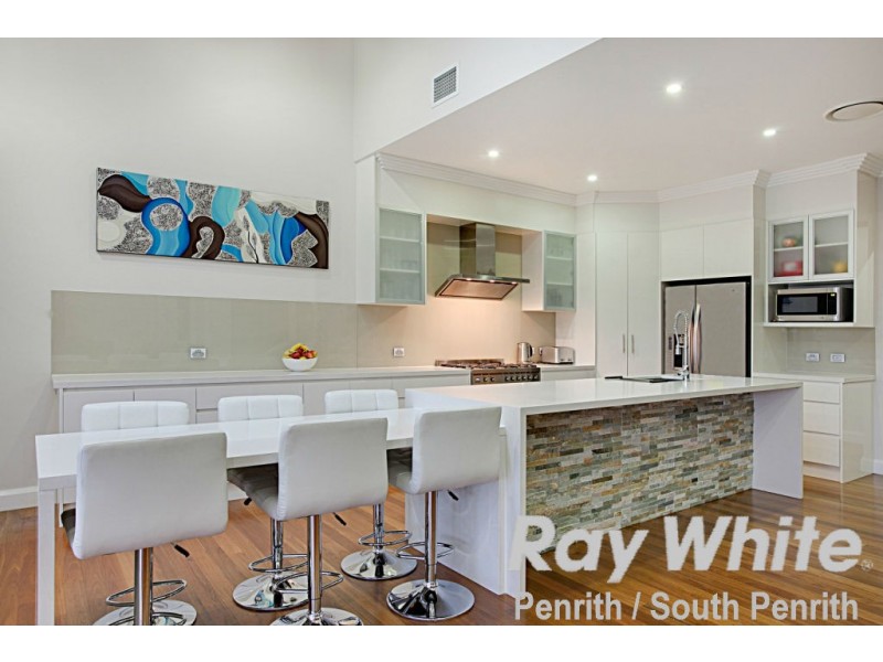 3 Pine Valley Crescent, Luddenham NSW 2745