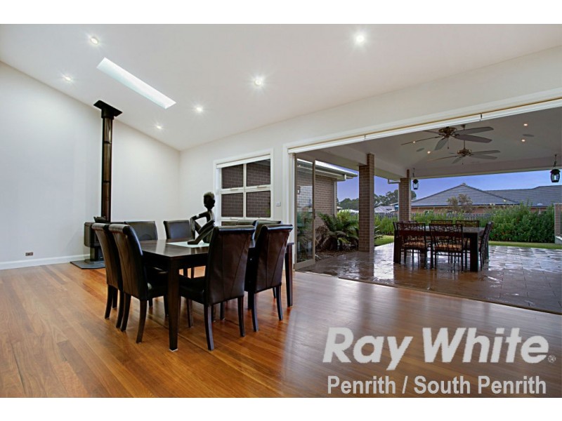 3 Pine Valley Crescent, Luddenham NSW 2745