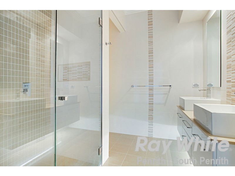 3 Pine Valley Crescent, Luddenham NSW 2745