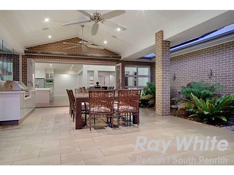 3 Pine Valley Crescent, Luddenham NSW 2745