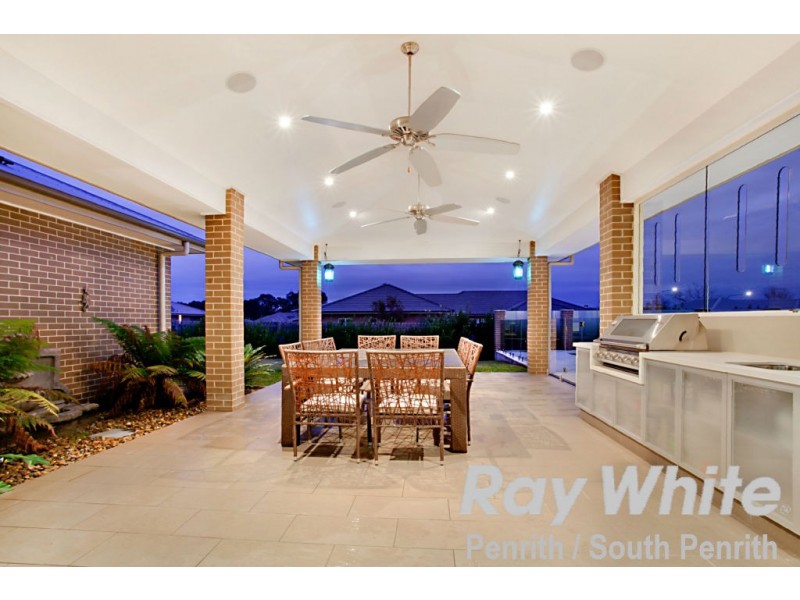 3 Pine Valley Crescent, Luddenham NSW 2745