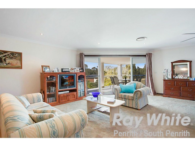 30 Portrush Crescent, Luddenham NSW 2745