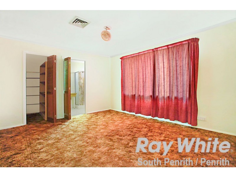 7 Lowanna Drive, South Penrith NSW 2750