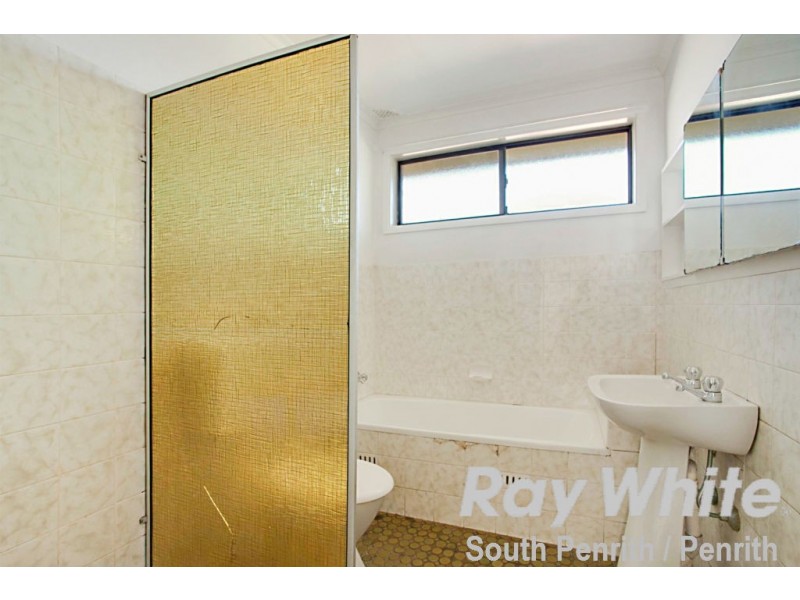 7 Lowanna Drive, South Penrith NSW 2750