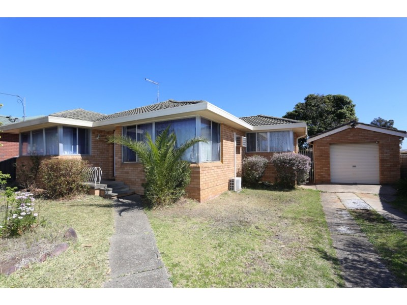 7 Haining Street, Cambridge Park NSW 2747