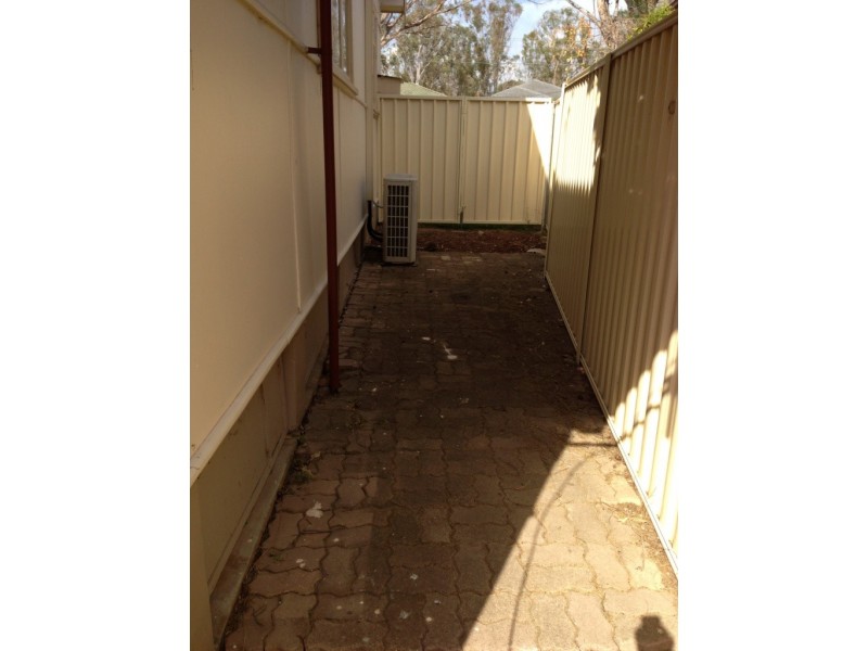 104 Richmond Road, Cambridge Park NSW 2747