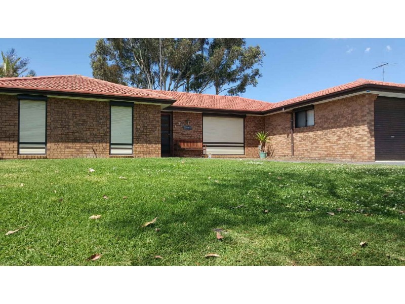 15 Greenbank Drive, Werrington Downs NSW 2747