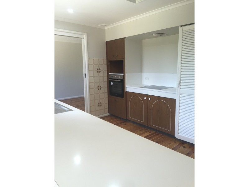 7 Lowanna Drive, South Penrith NSW 2750