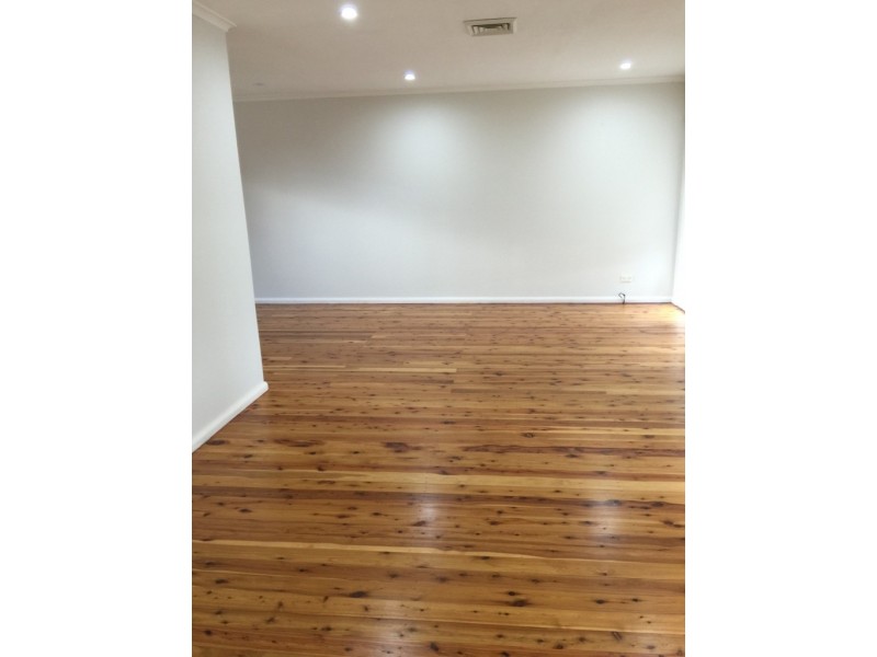 7 Lowanna Drive, South Penrith NSW 2750